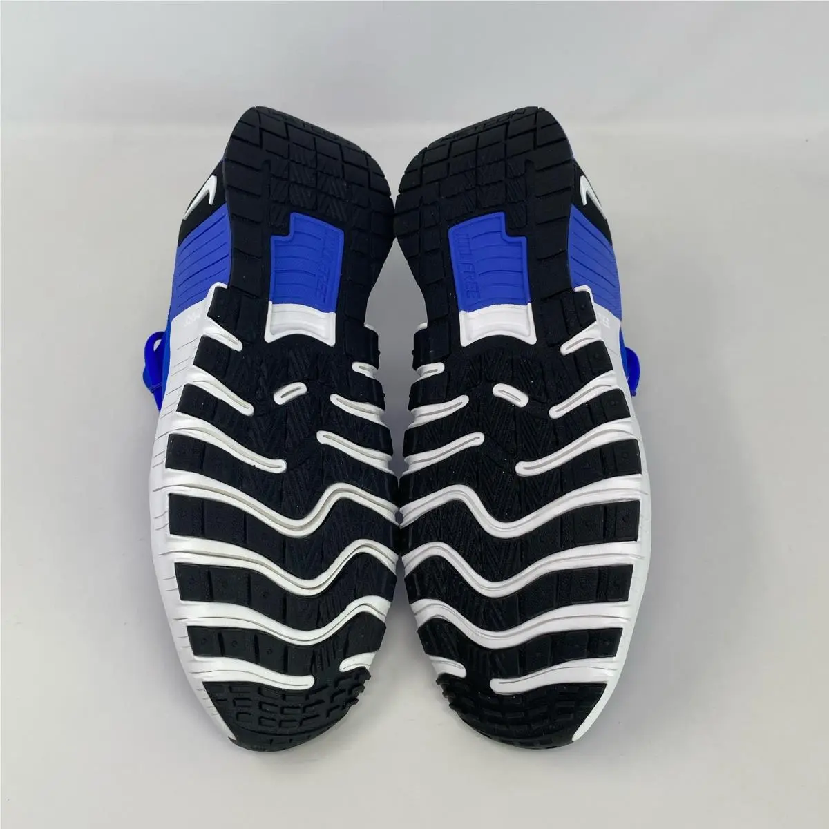 Nike shoes - Blue (UPC: 0197862742435) 2