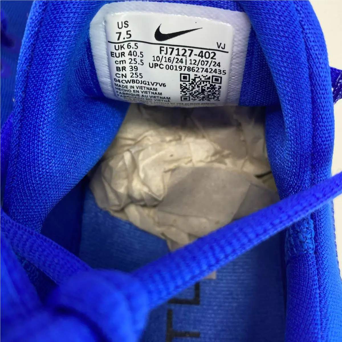 Nike shoes - Blue (UPC: 0197862742435) 1