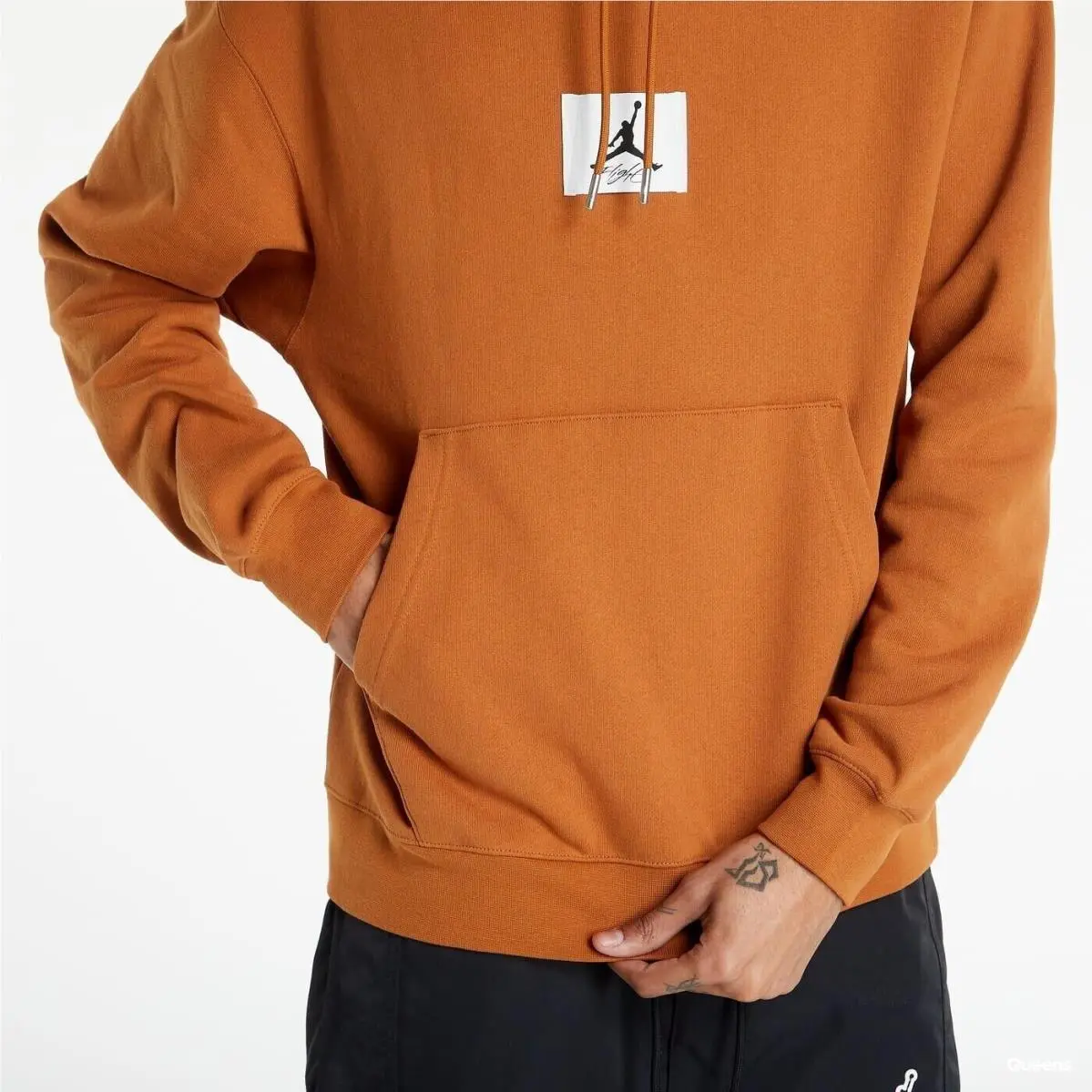 Nike clothing - Brown (UPC: 195866367951) 1