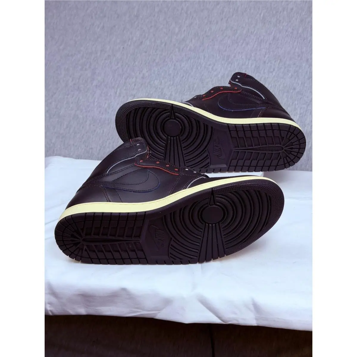 Nike shoes - Jordan 1 Retro High OG Black Tea - Black 3