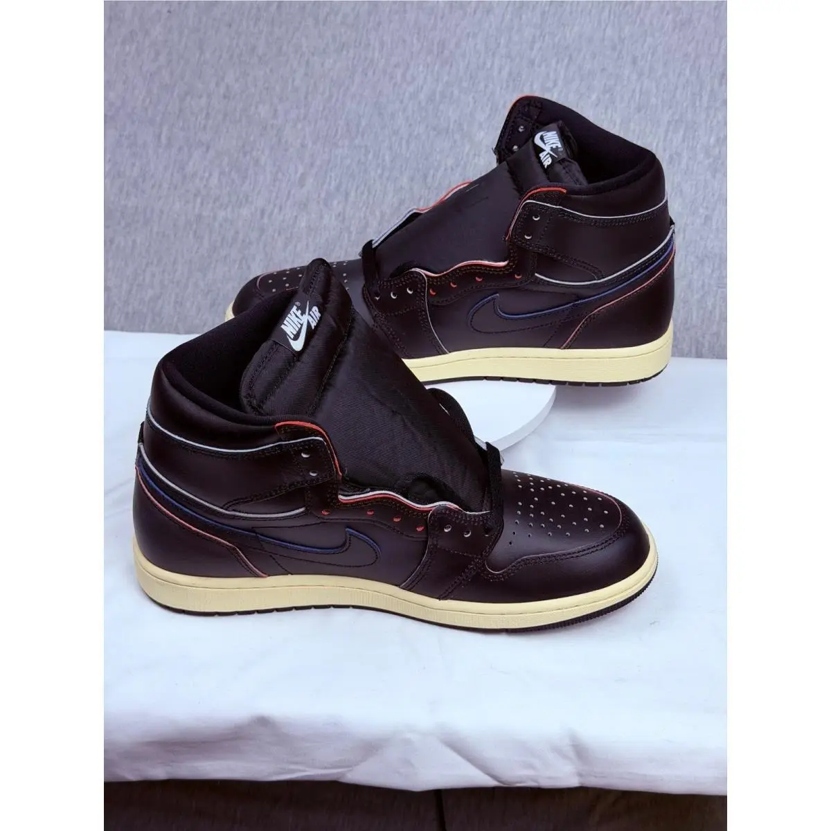 Nike shoes - Jordan 1 Retro High OG Black Tea - Black 4