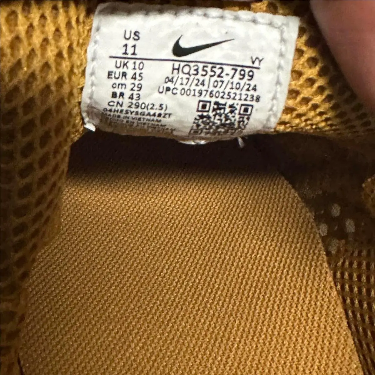 Nike shoes - Brown 4