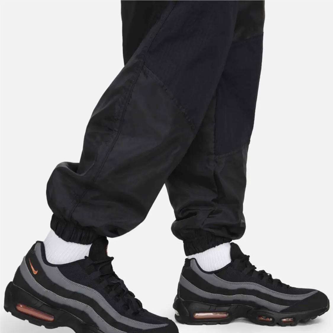 Nike clothing - Nike Tuned Air Woven - Tuned Air Woven - FV0065010 - Black 5