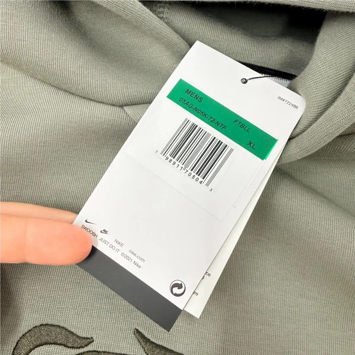 Nike clothing - Green 3