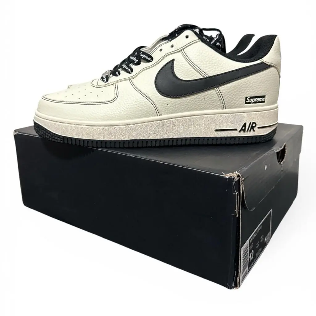 Nike shoes - Beige 1
