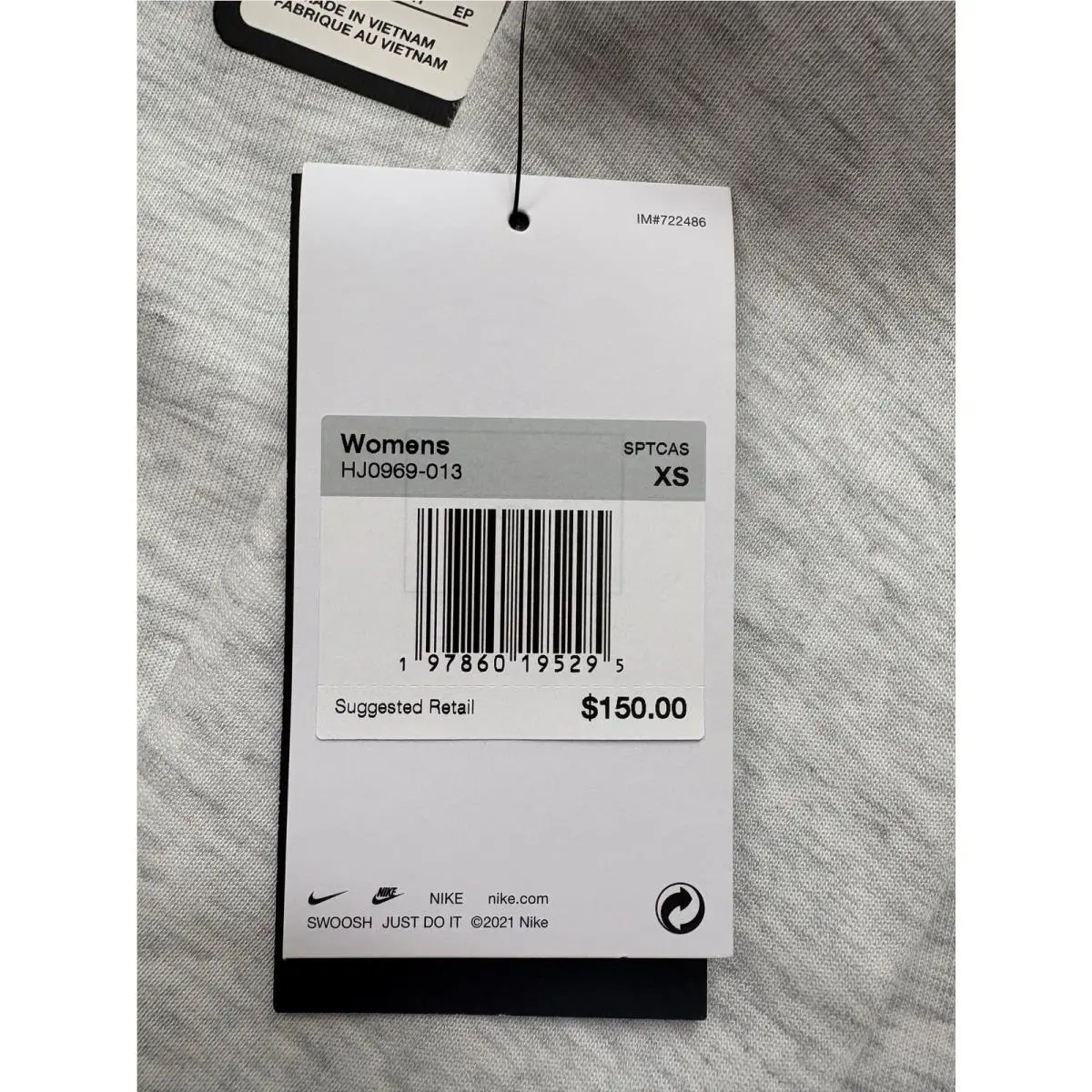 Nike clothing - Gray (UPC: 0197860195295) 2
