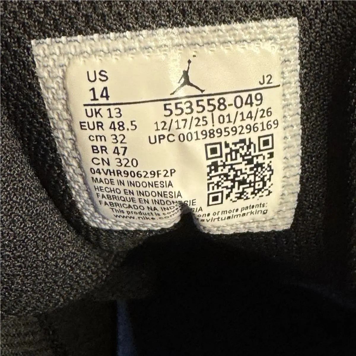 Nike shoes - Air Jordan 1 - Air - 553558-049 - Black 5