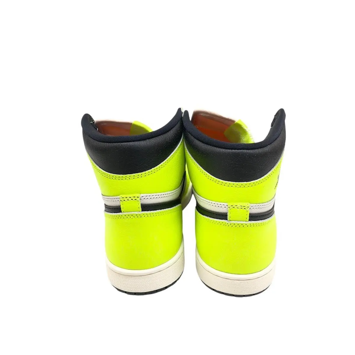 Nike shoes - AIR JORDNAN 1 RETRO HIGH OG - Yellow 1