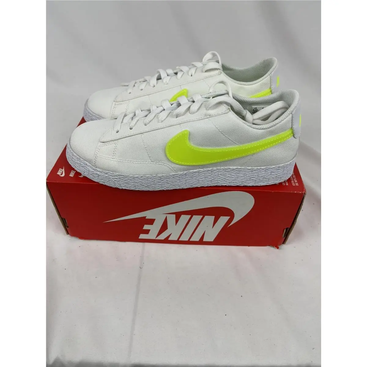 Nike shoes - AQ5604101 - AQ5604 101 - White (UPC: 884500231610) 0