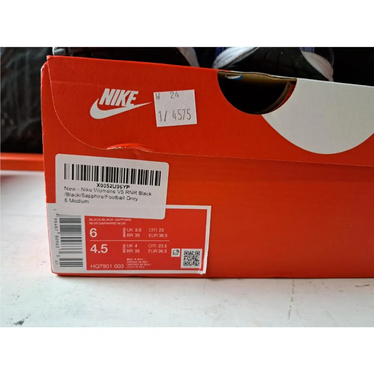 Nike shoes - Black 4