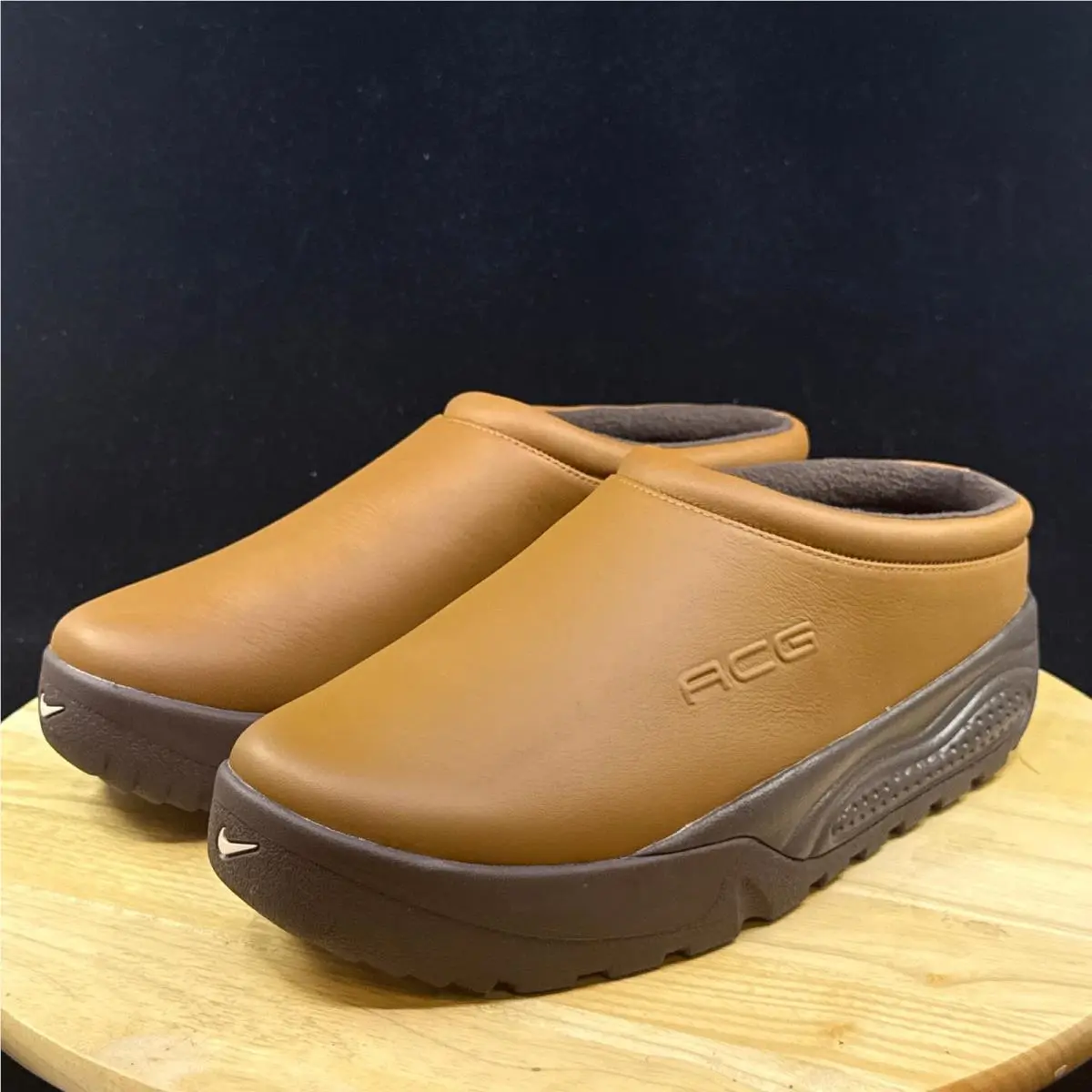 Nike shoes - Brown 0