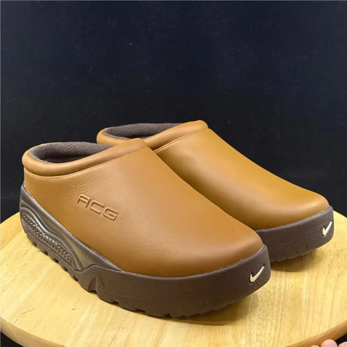 Nike shoes - Brown 2
