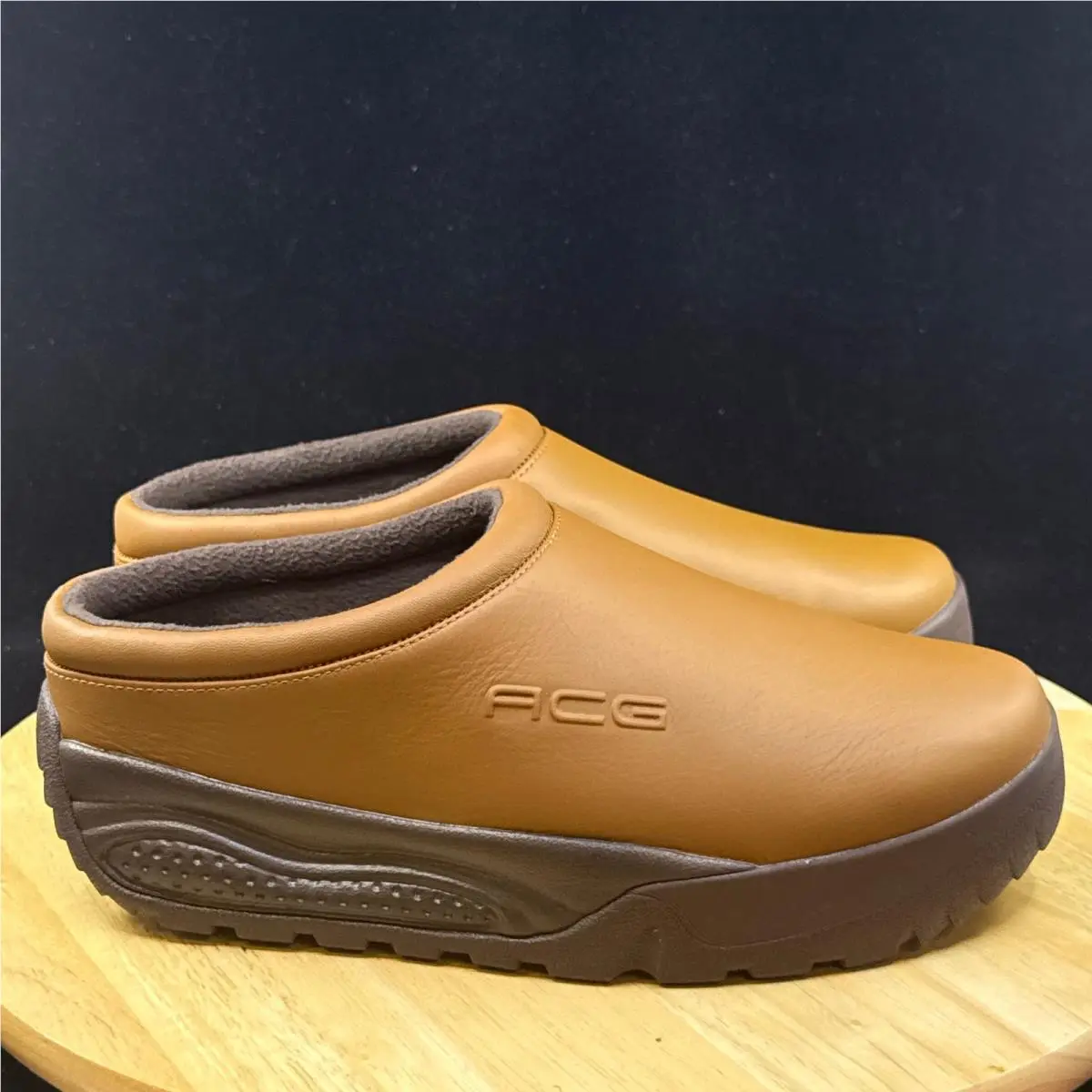 Nike shoes - Brown 3