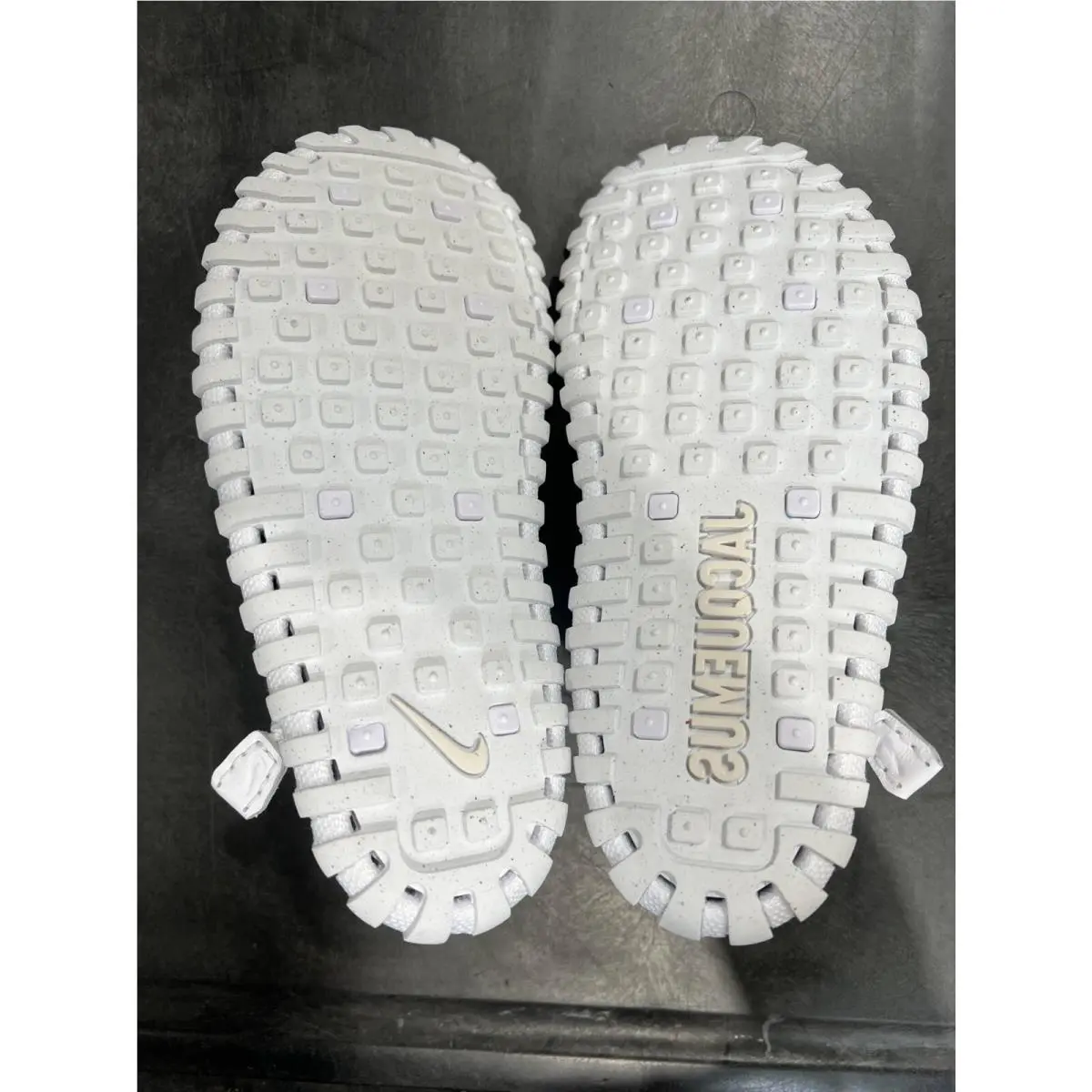 Nike shoes - White/Metallic Silver-White-Phantom (UPC: 196605890099) 2