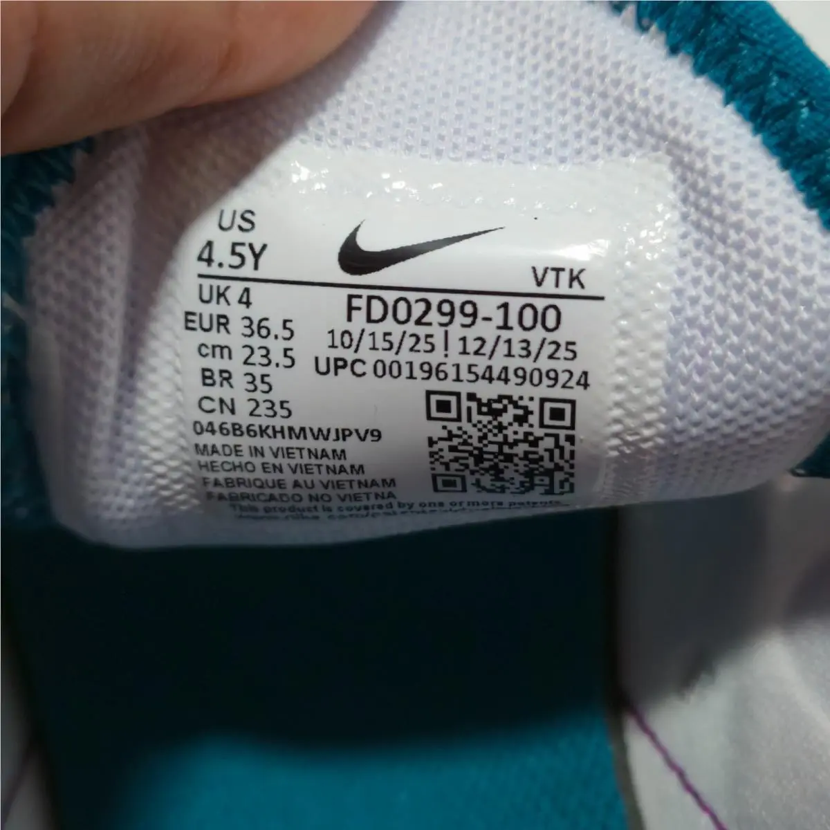 Nike shoes - Nike Air Max 270 - Air Max - White 3