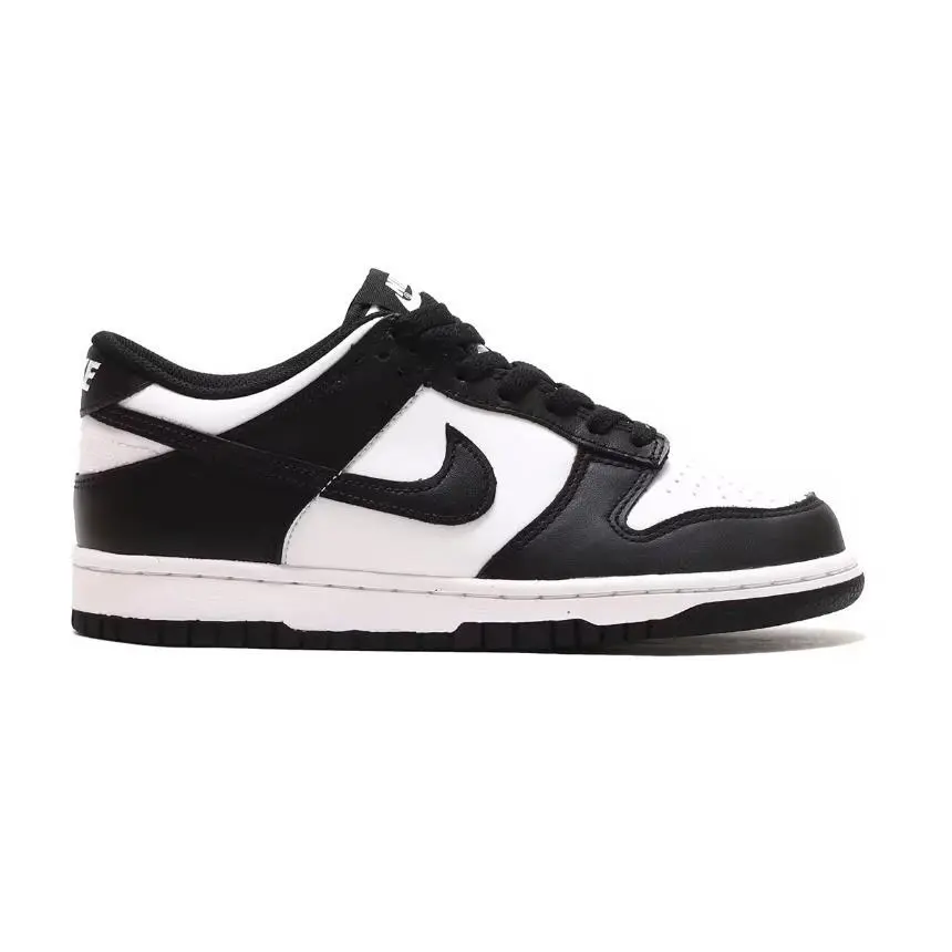 Nike shoes - White 3