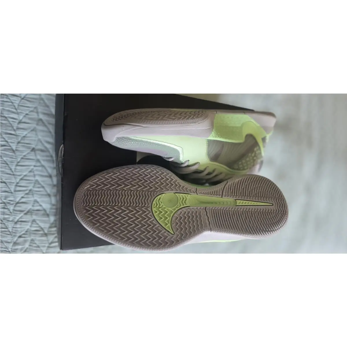 Nike shoes - Nike LT - Light Smoke Grey/Fresh Mint/Vapor Green (UPC: 197859251438) 2