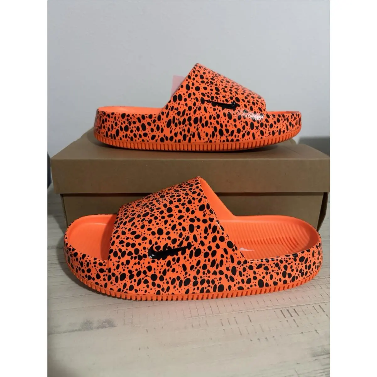 Nike Calm Slide Print NS Electric Pack Safari Orange Size 9 Mens/ 10 Women’s