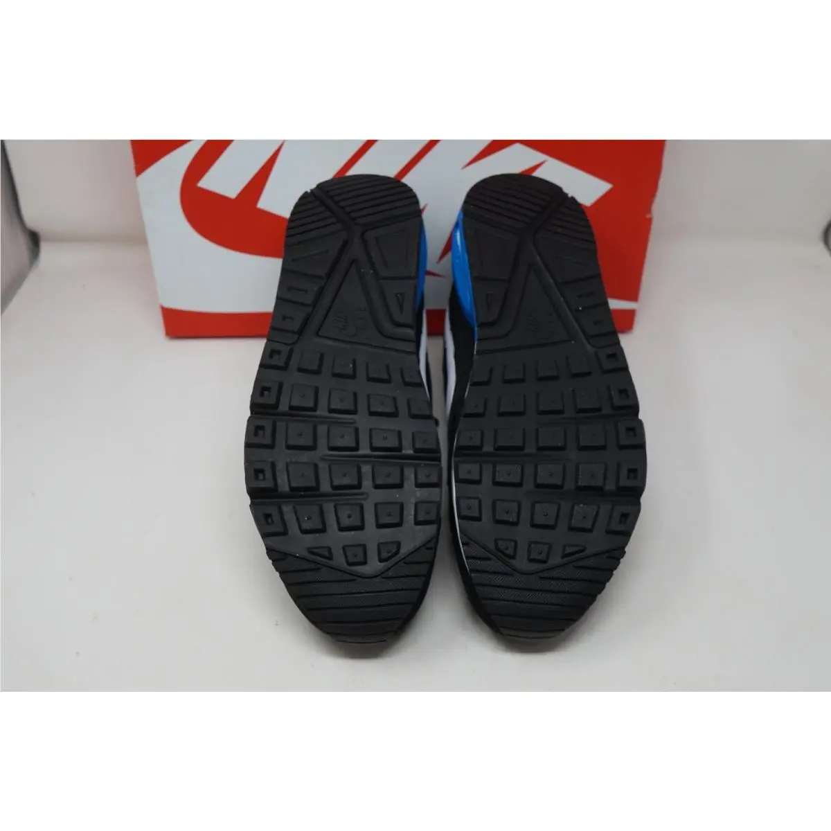 Nike shoes - Nike Air Max Ivo - Air Max Ivo - 580518-009 - Black 6