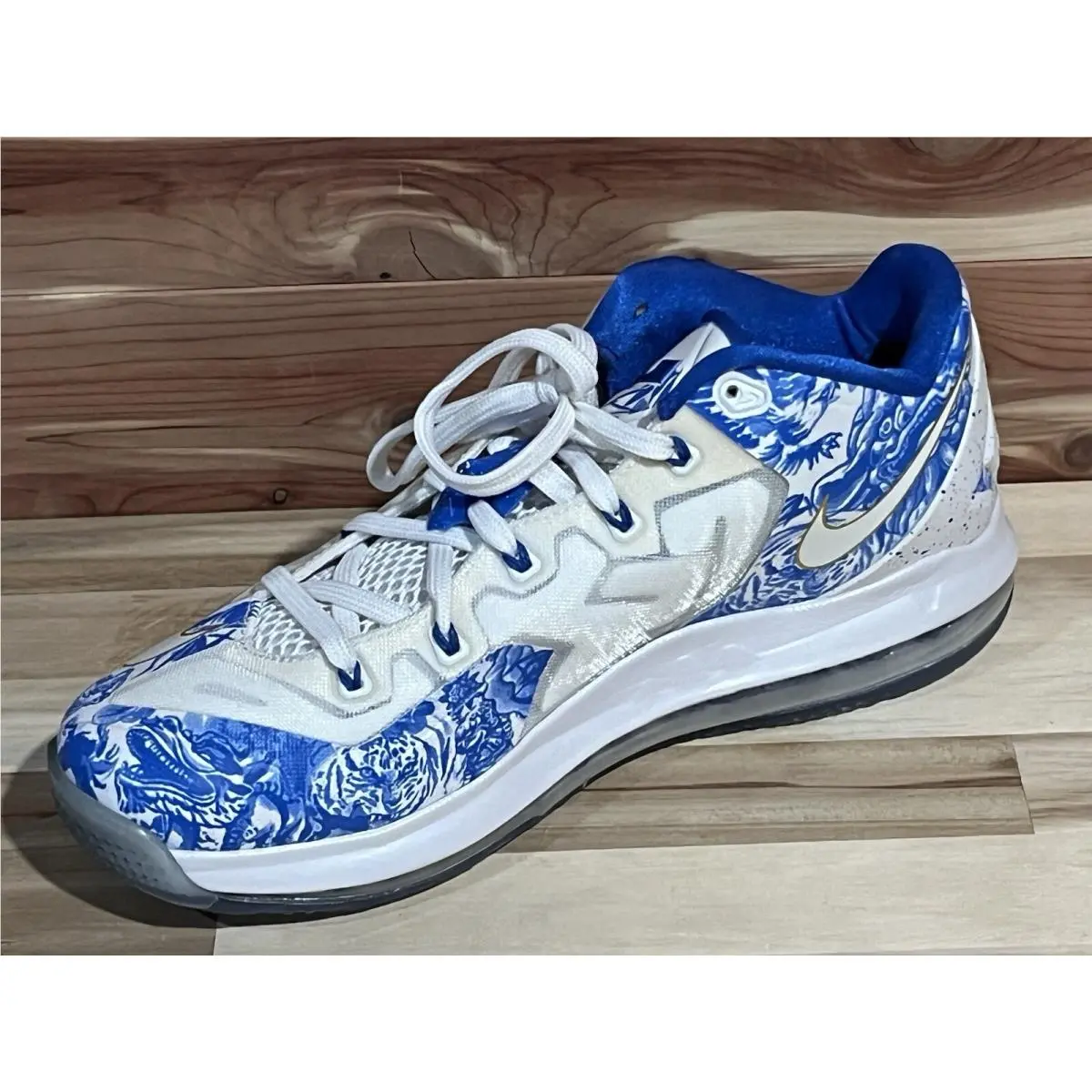 Nike shoes - Max Lebron XI Low CH Pack - White 8