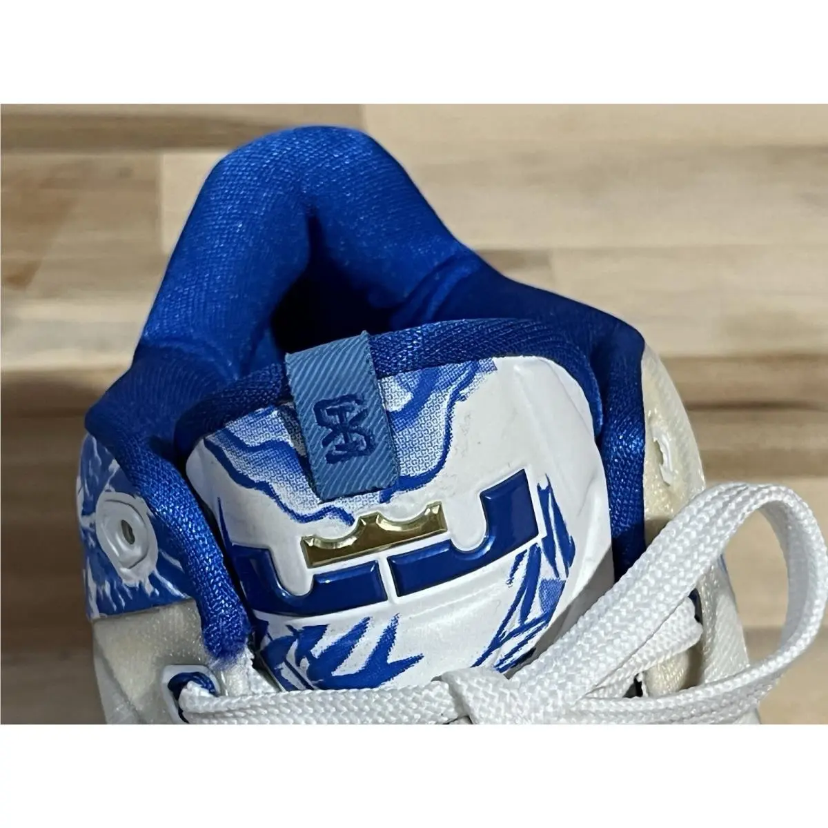 Nike shoes - Max Lebron XI Low CH Pack - White 6