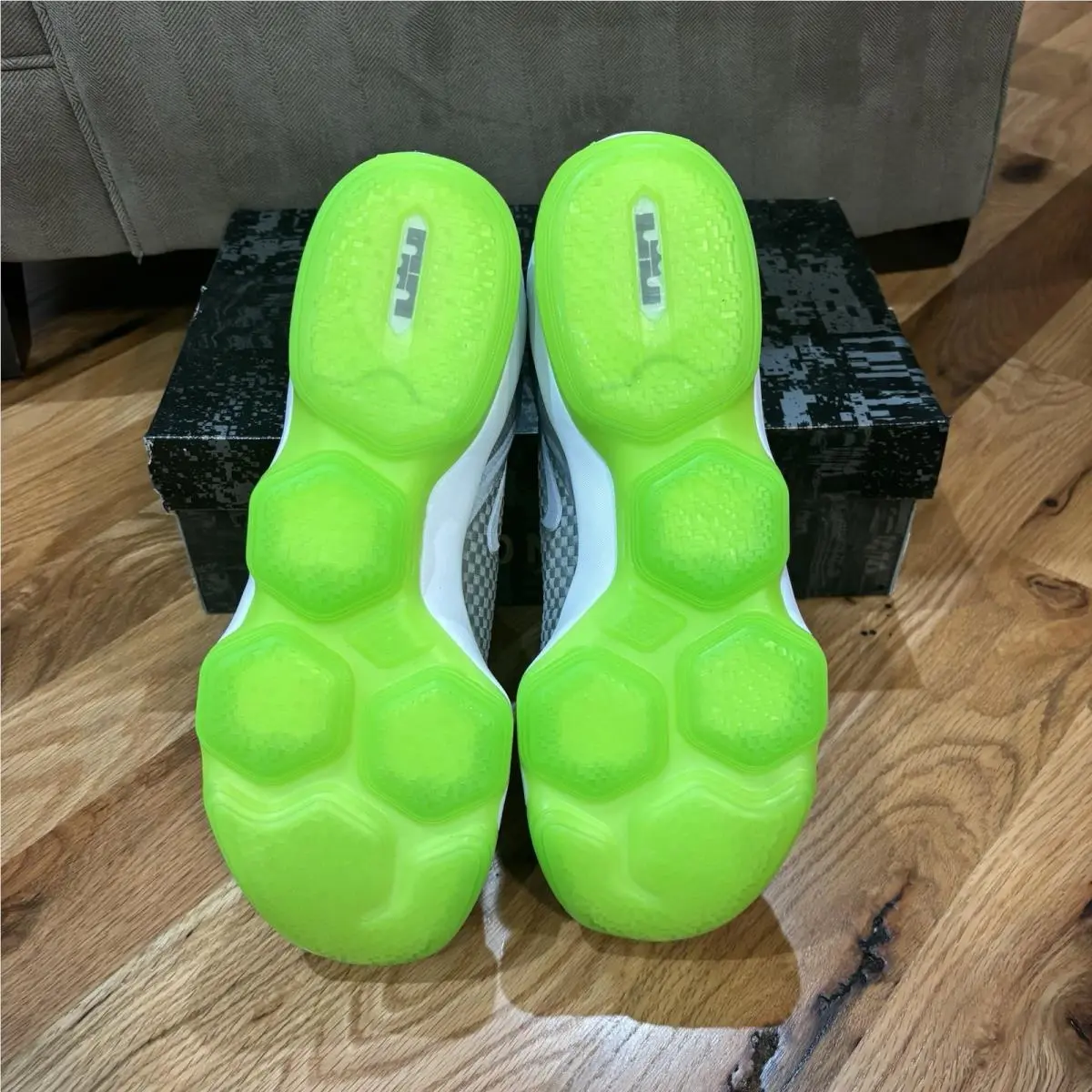 Nike shoes - Nike LeBron 14 - LeBron - 878636-005 - Gray 3