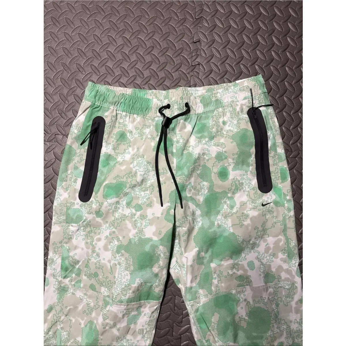 Nike clothing - NIKE TECH - TECH - Green 3