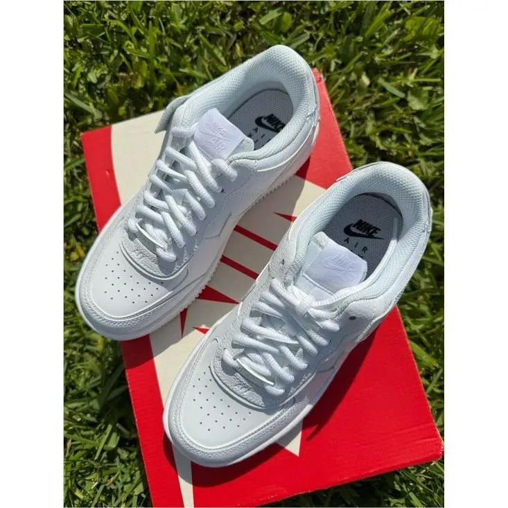 Nike shoes - Nike Essentialist - Essentialist - White 4