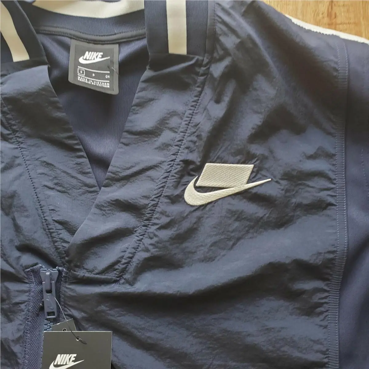 Nike clothing - Blue (UPC: 0193154960488) 1