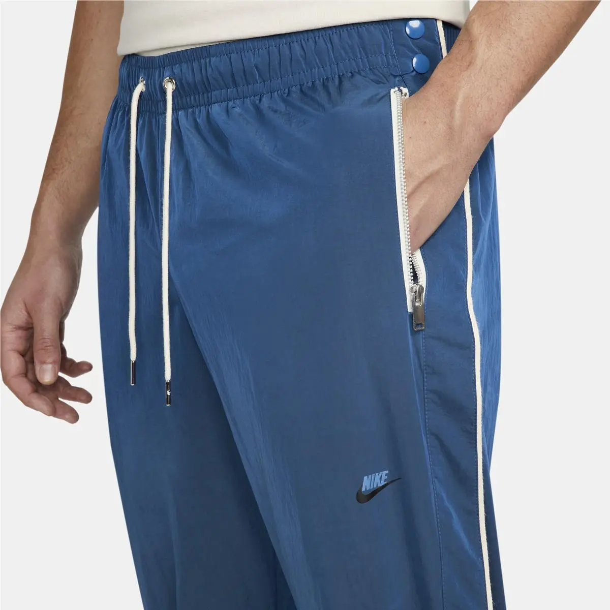 Nike clothing - Sportswear - Sportswear - DM6686-407 - Blue (UPC: 193146073882) 2