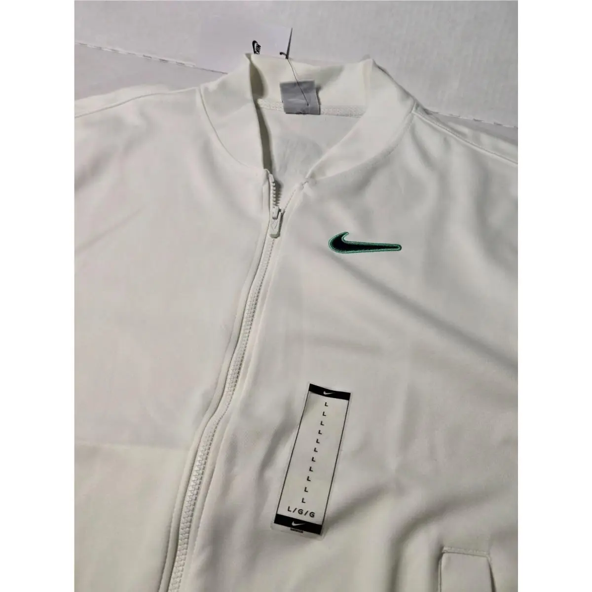 Nike clothing - White 1