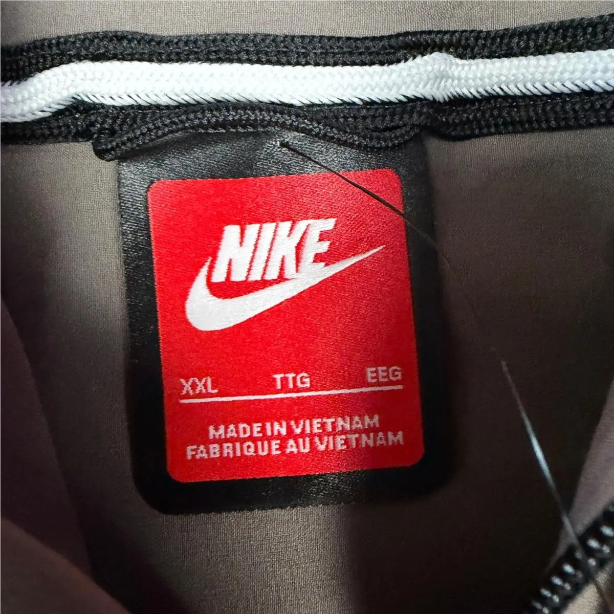 Nike clothing - Brown 4