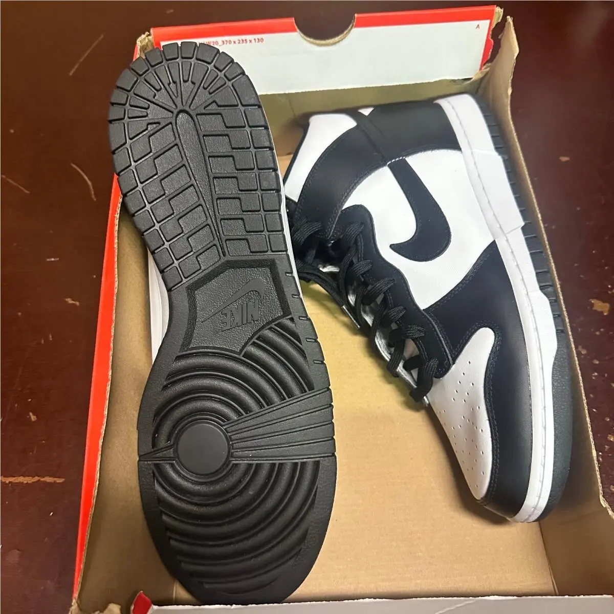 Nike shoes - Black 2