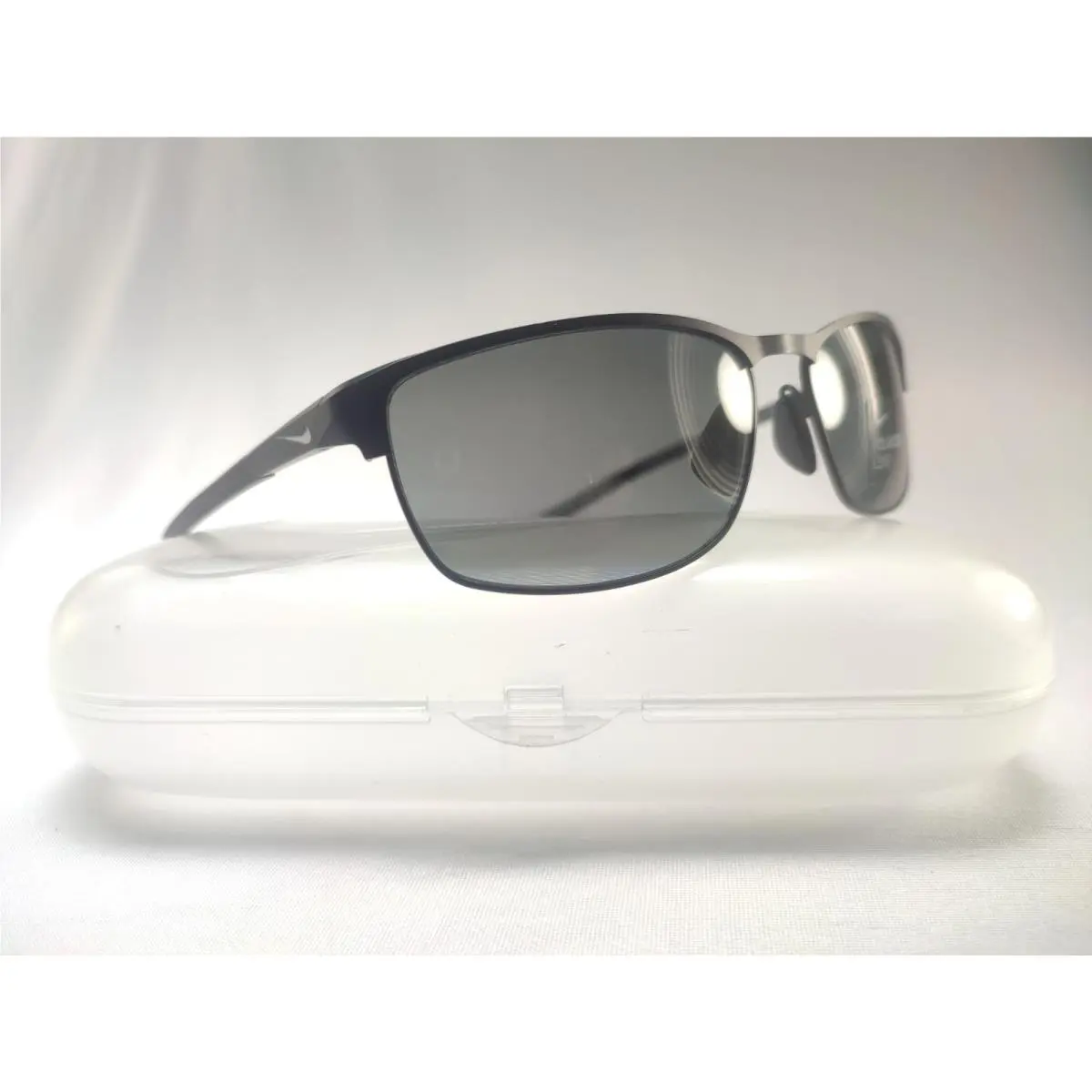 Nike Modern Metal DZ7367 010 58mm Polarized Gray Sunglasses