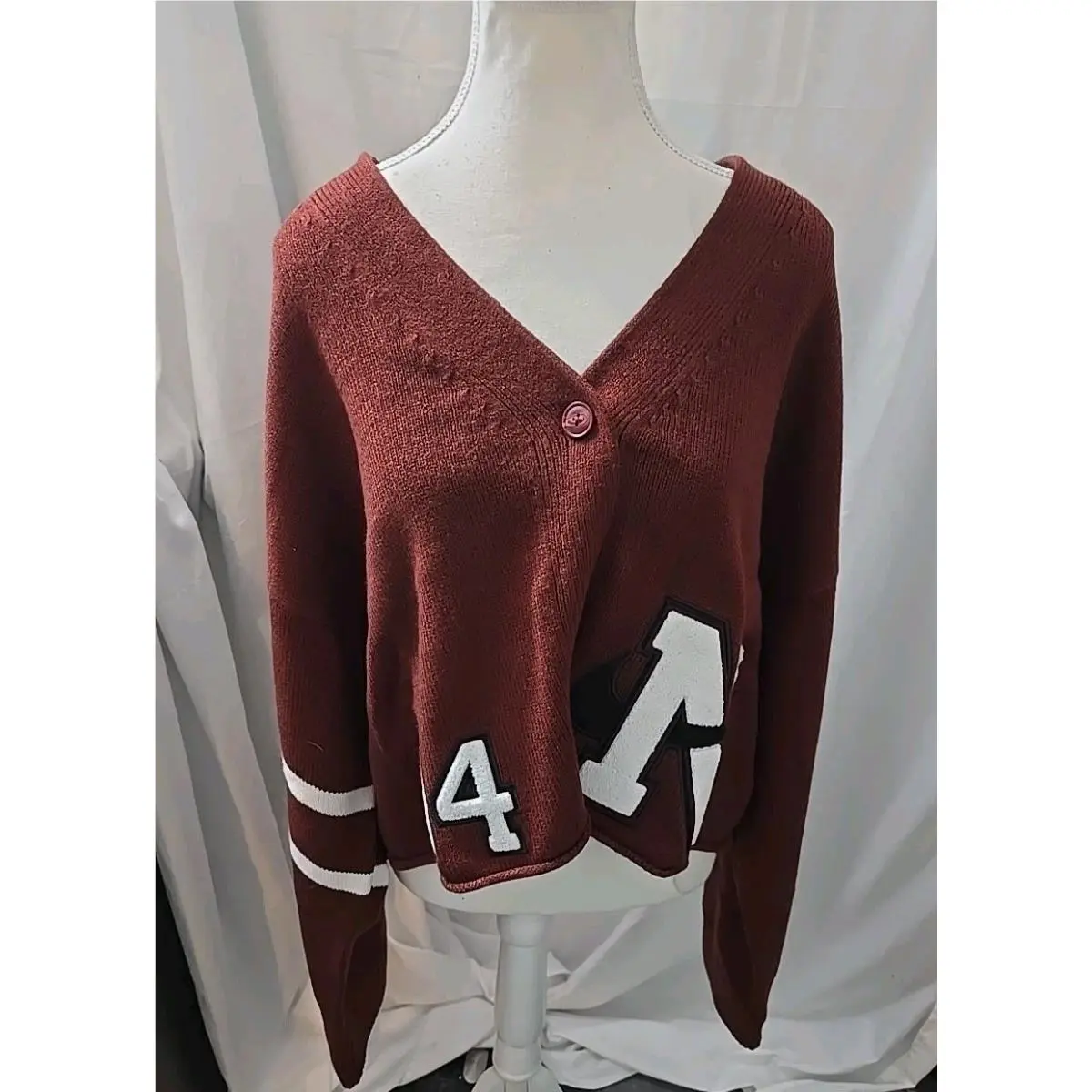 Nike clothing - maroon 7