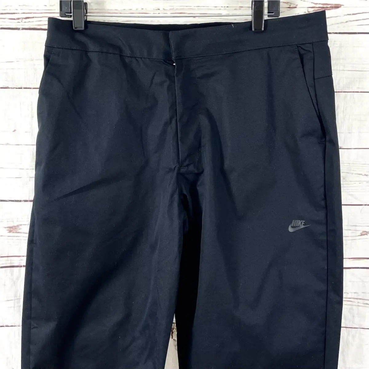 Nike clothing - Nike Sportswear Essentials - Sportswear Essentials - DD7032 - Black, Manufacturer: 010 0