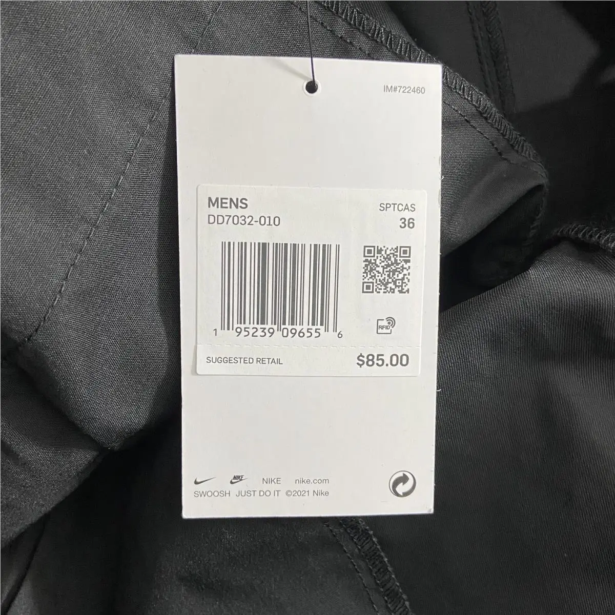 Nike clothing - Nike Sportswear Essentials - Sportswear Essentials - DD7032 - Black, Manufacturer: 010 6