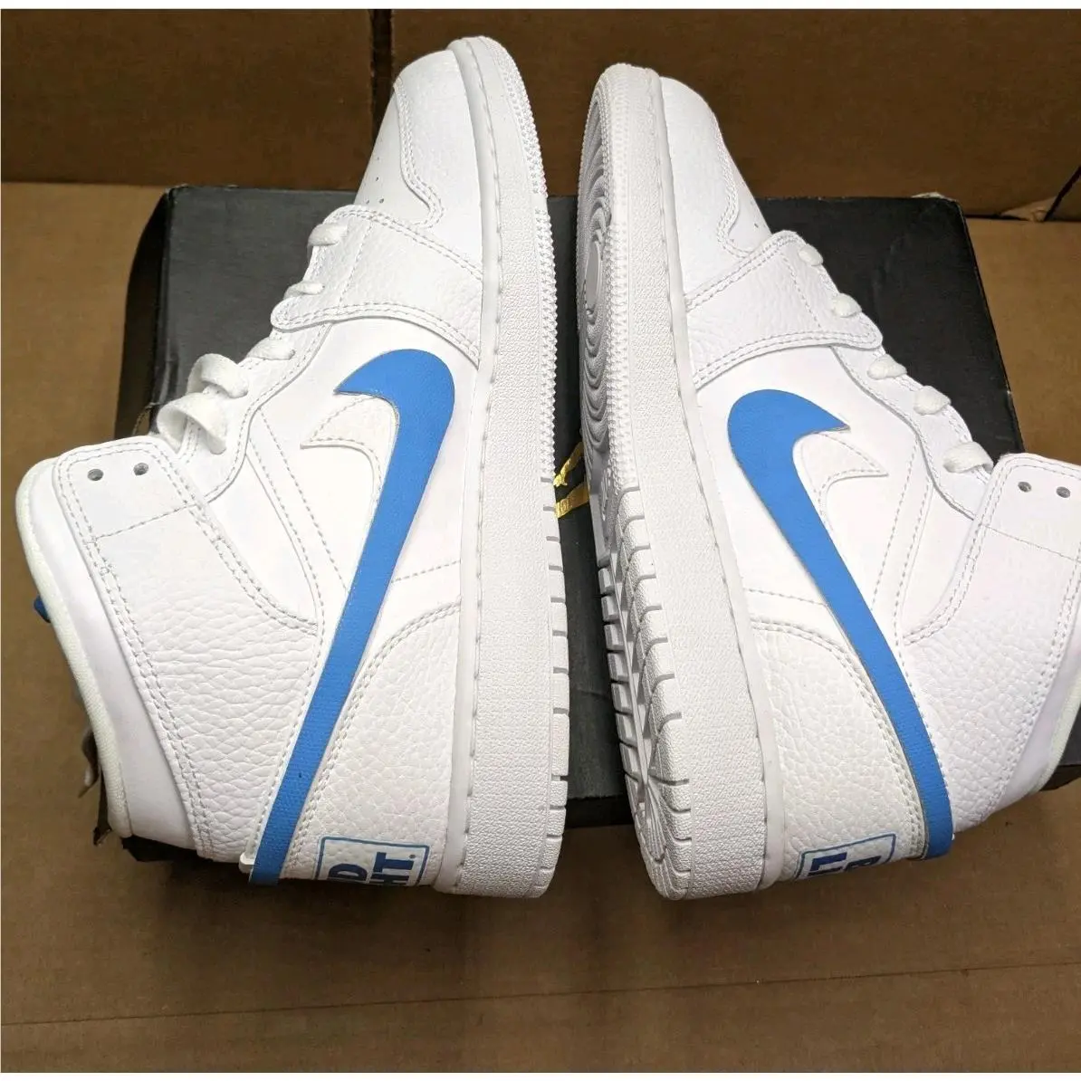 Nike shoes - Jordan OG - White 3