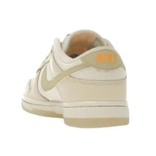Nike shoes - White 4