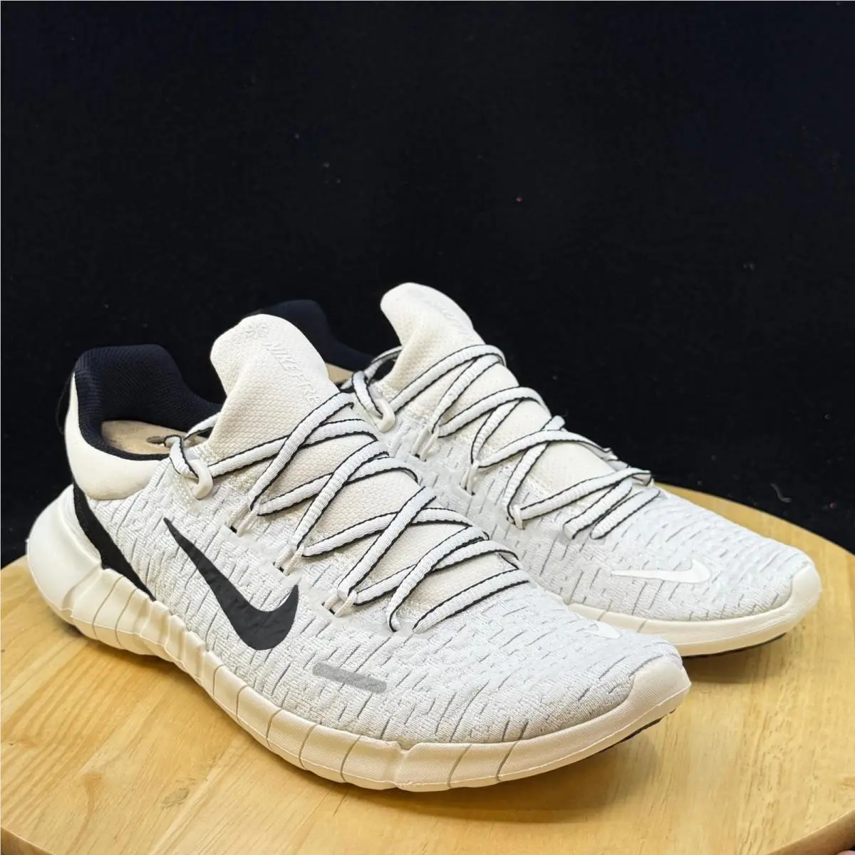 Nike shoes - White 2