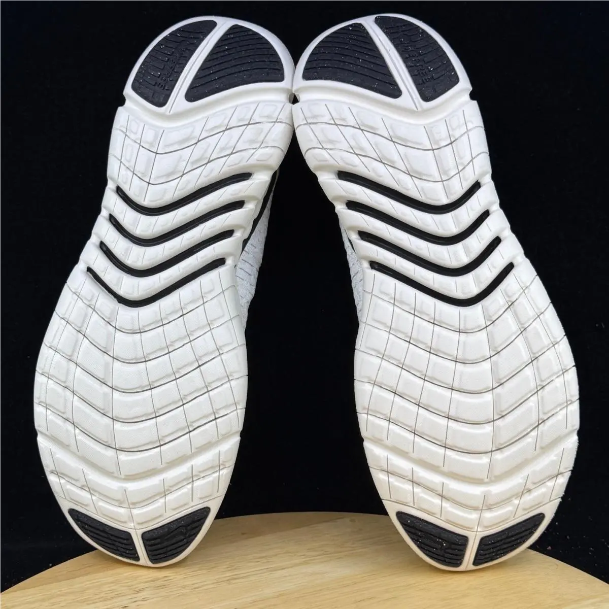 Nike shoes - White 6