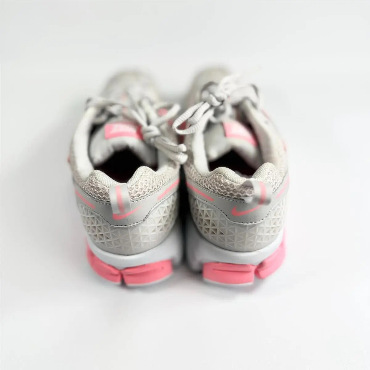 Nike shoes - Pink (UPC: 198484280770) 1