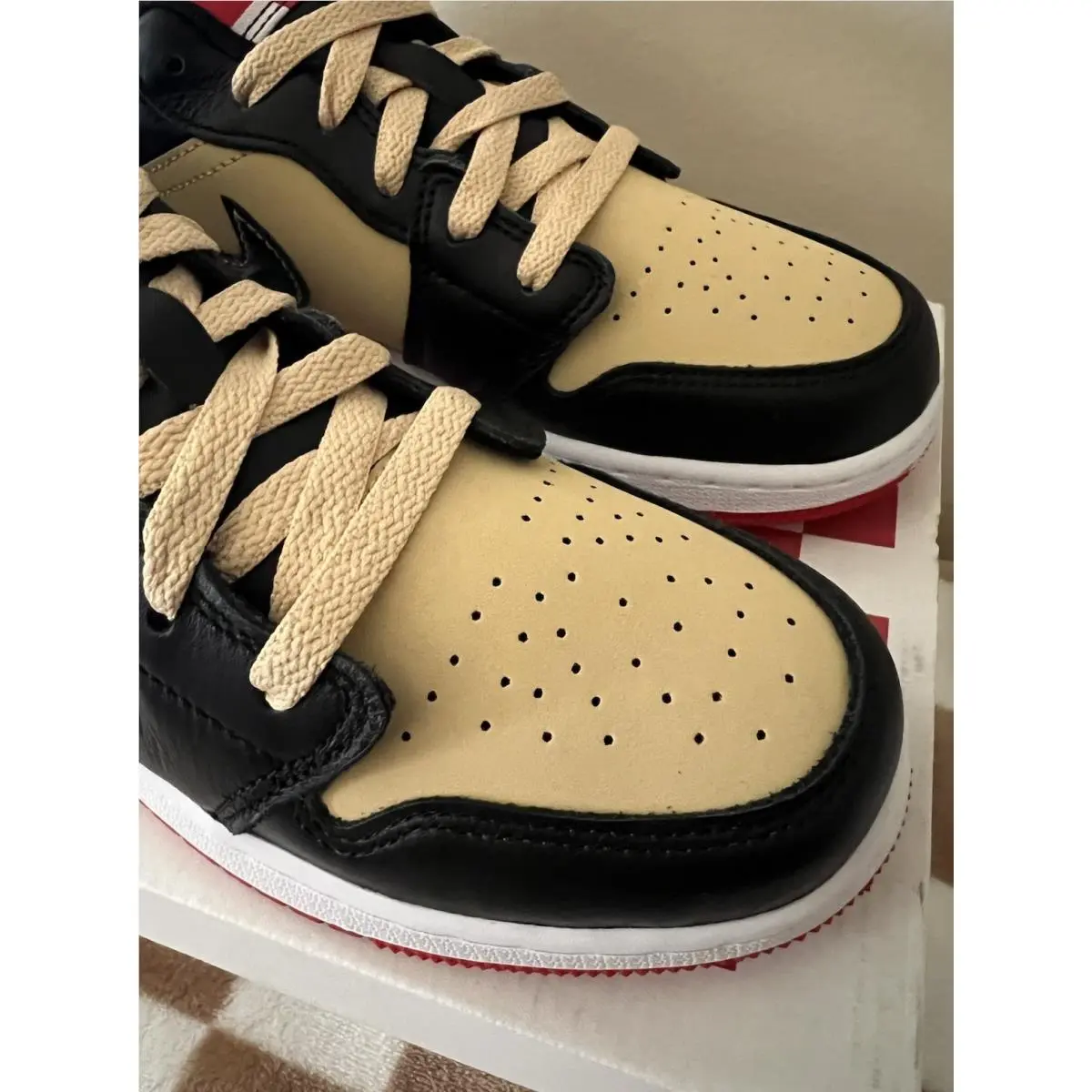 Nike shoes - Air Jordan 1 Low - Air Low - HQ2016 200 - Sesame/Black/Fire Red/White 4