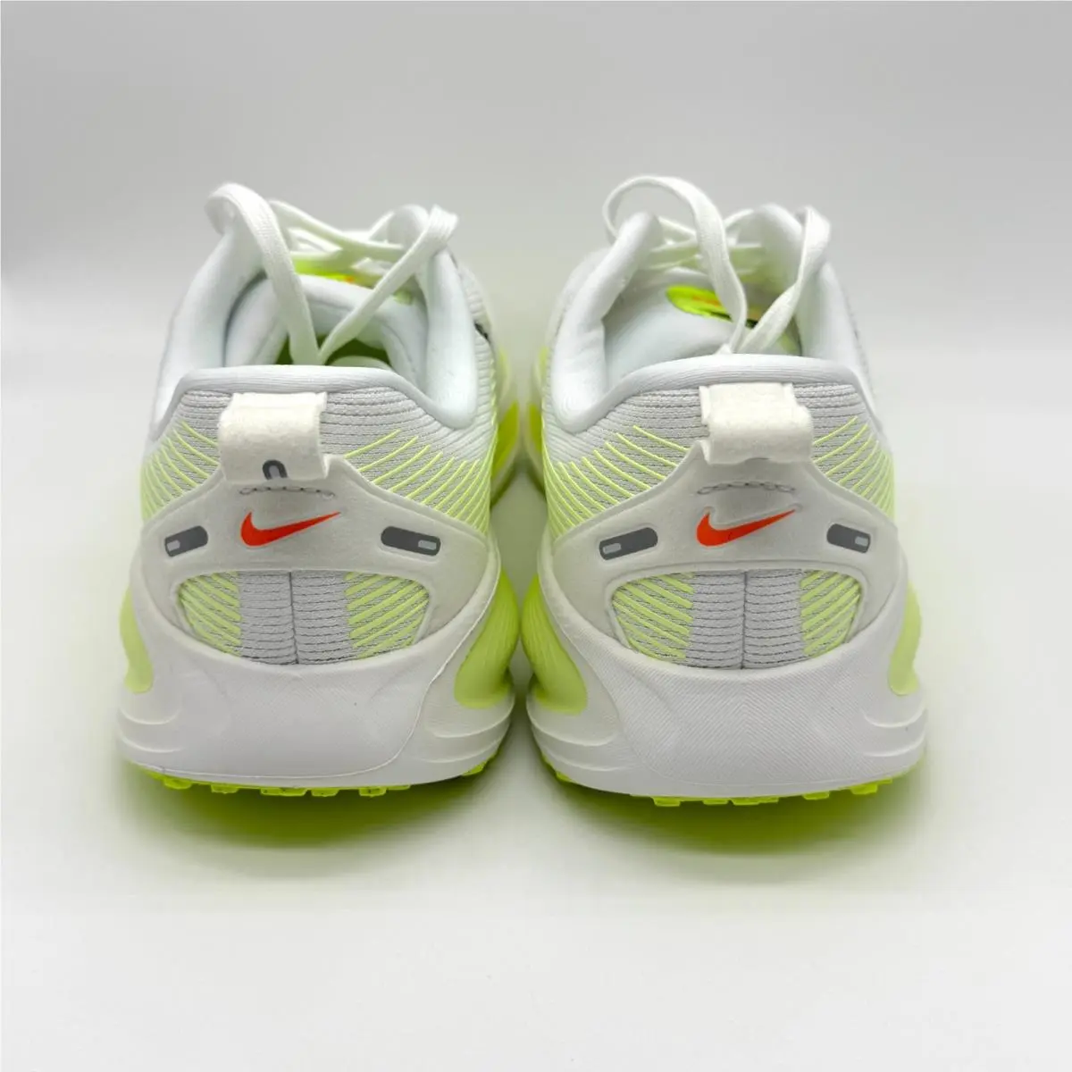 Nike shoes - Nike Vomero 18 - Vomero - Multicolor (UPC: 198726910670) 2