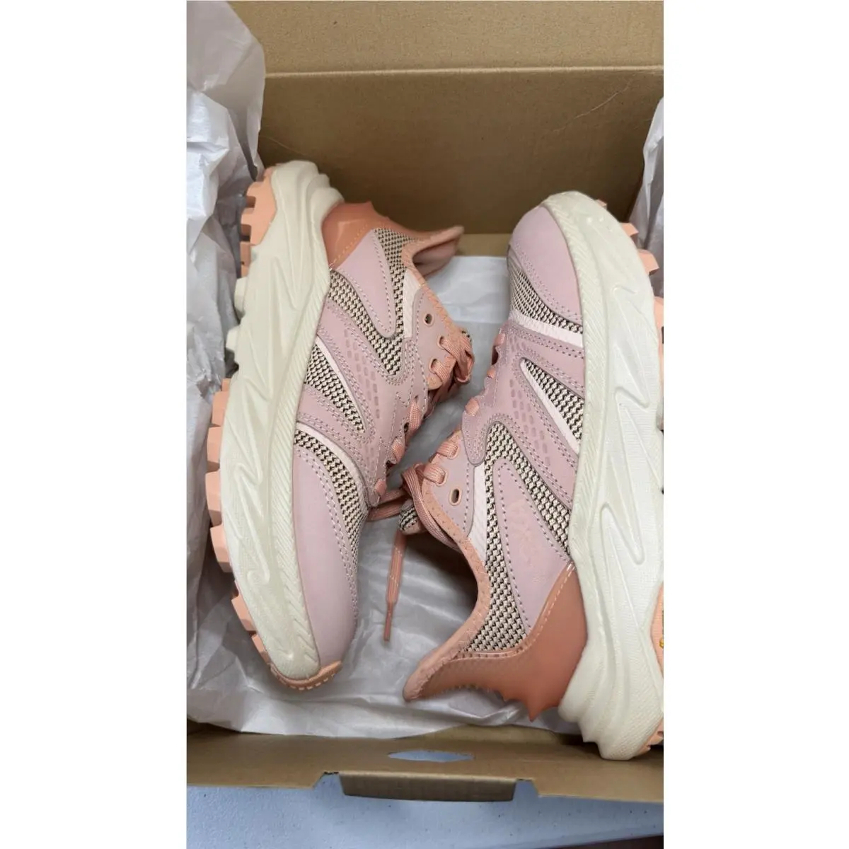 Hoka shoes - HOKA Anacapa 2 Freedom - Anacapa Freedom - Pink 8