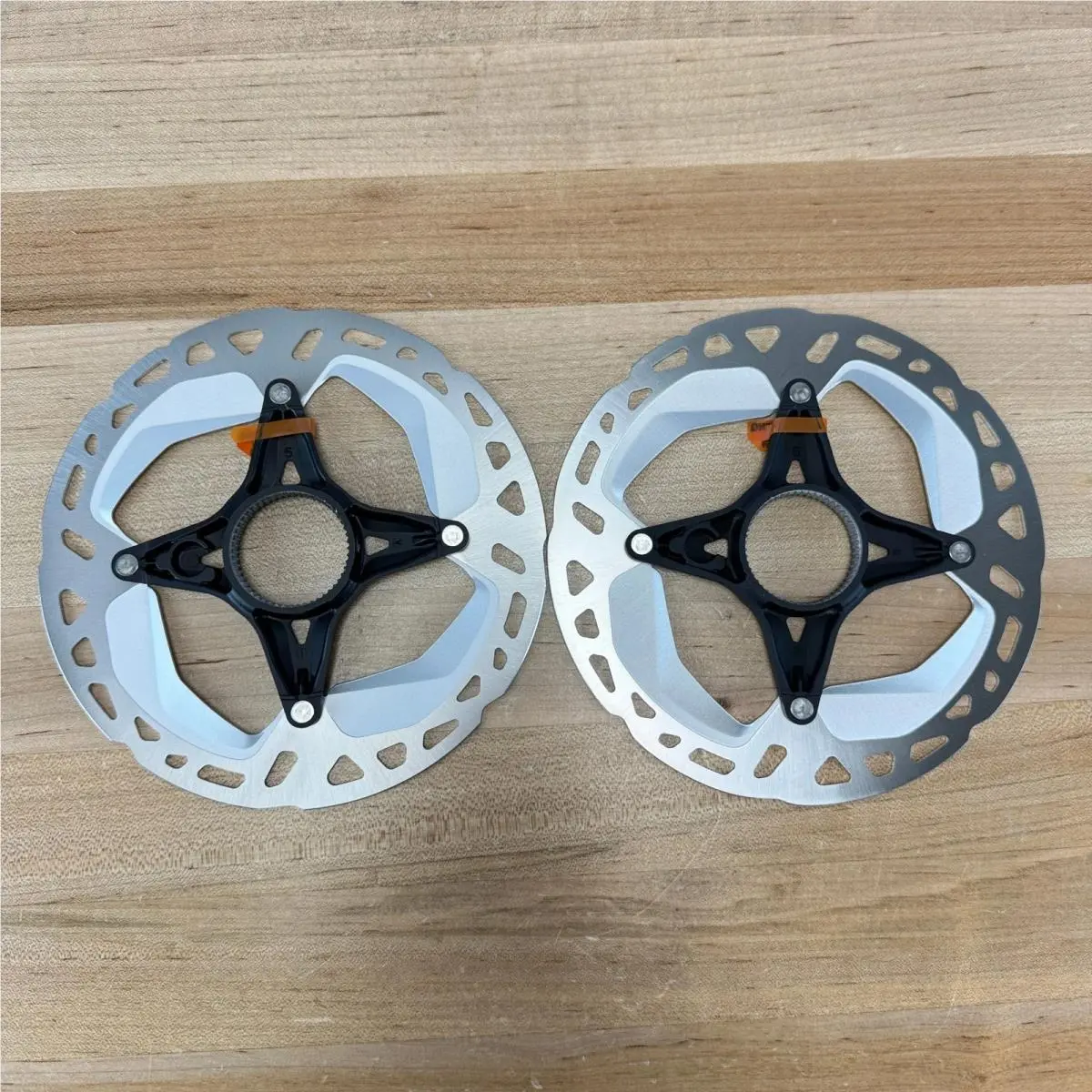 Shimano  - XT RT-MT800-S 2