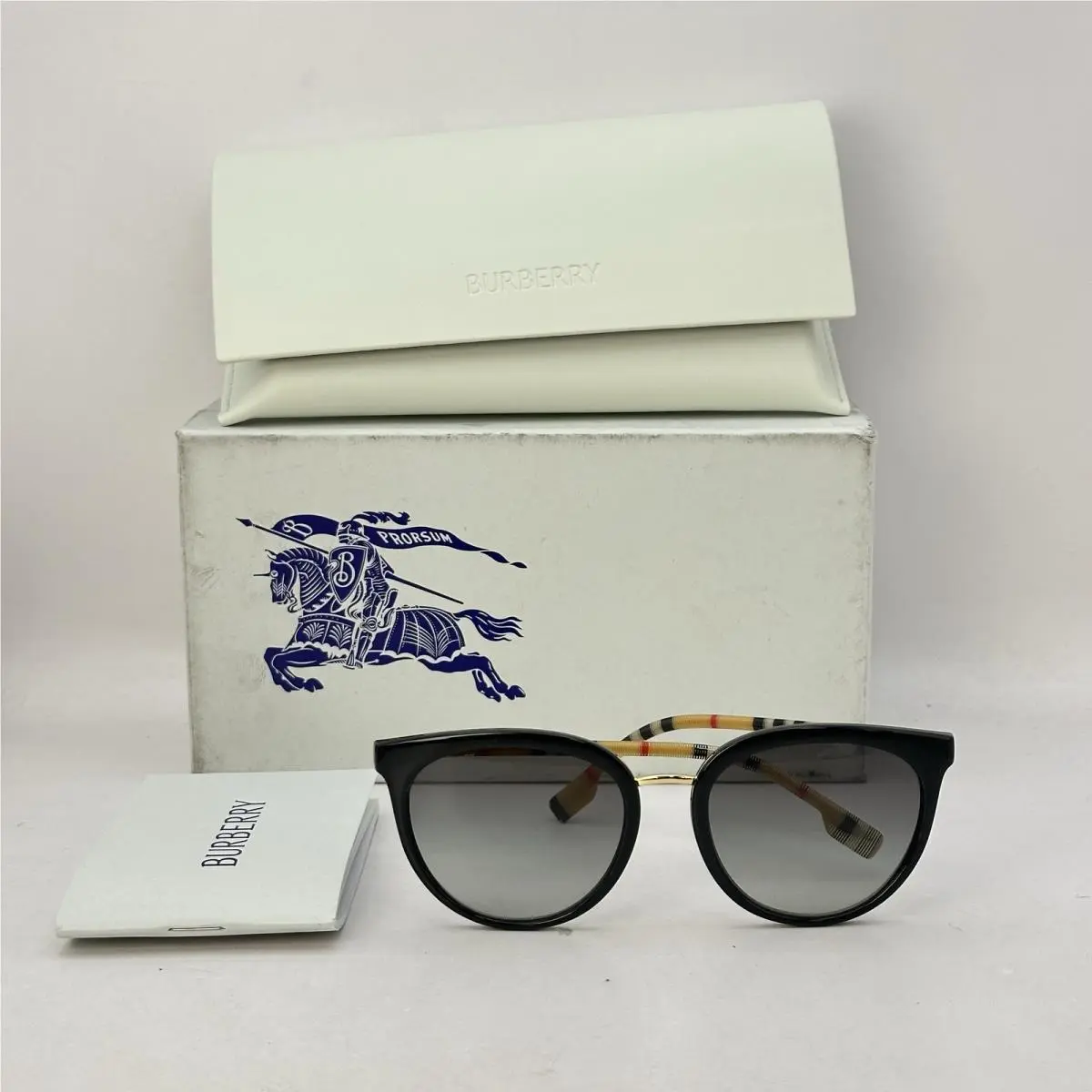 Womens Willow Round Gradient Full Rim Sunglasses BE4316 Black/gray by Burberry
