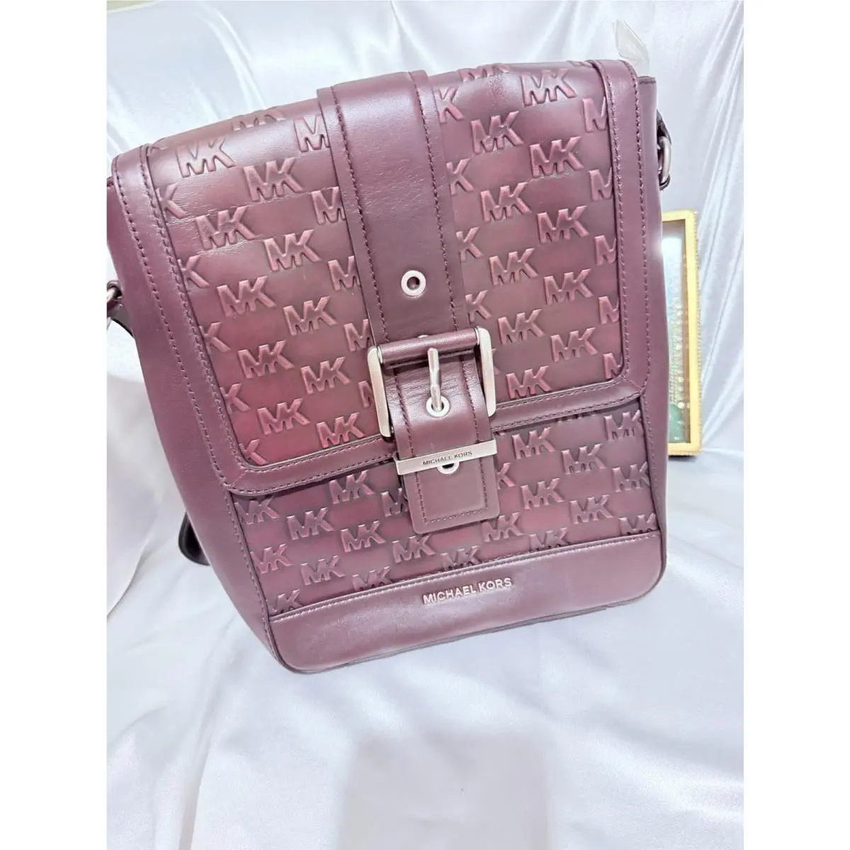 Michael Kors Colby Buckle Men’s Map Bag Handbag Oxblood Maroon Embossed Leather