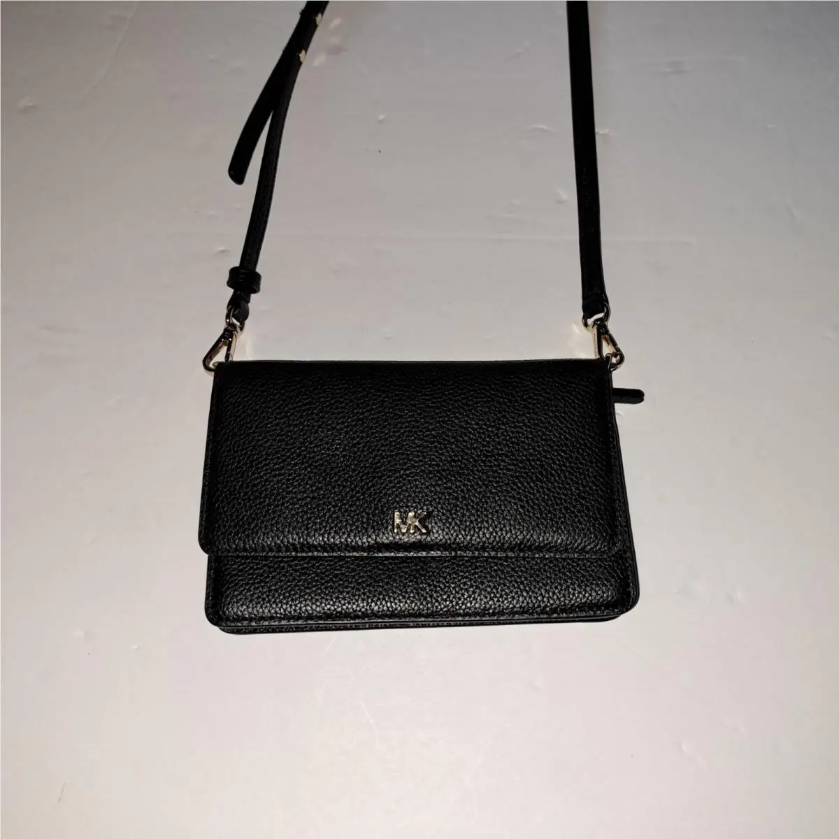 Michael Kors Pebbled Leather Phone Crossbody Wallet Bag Optic Black