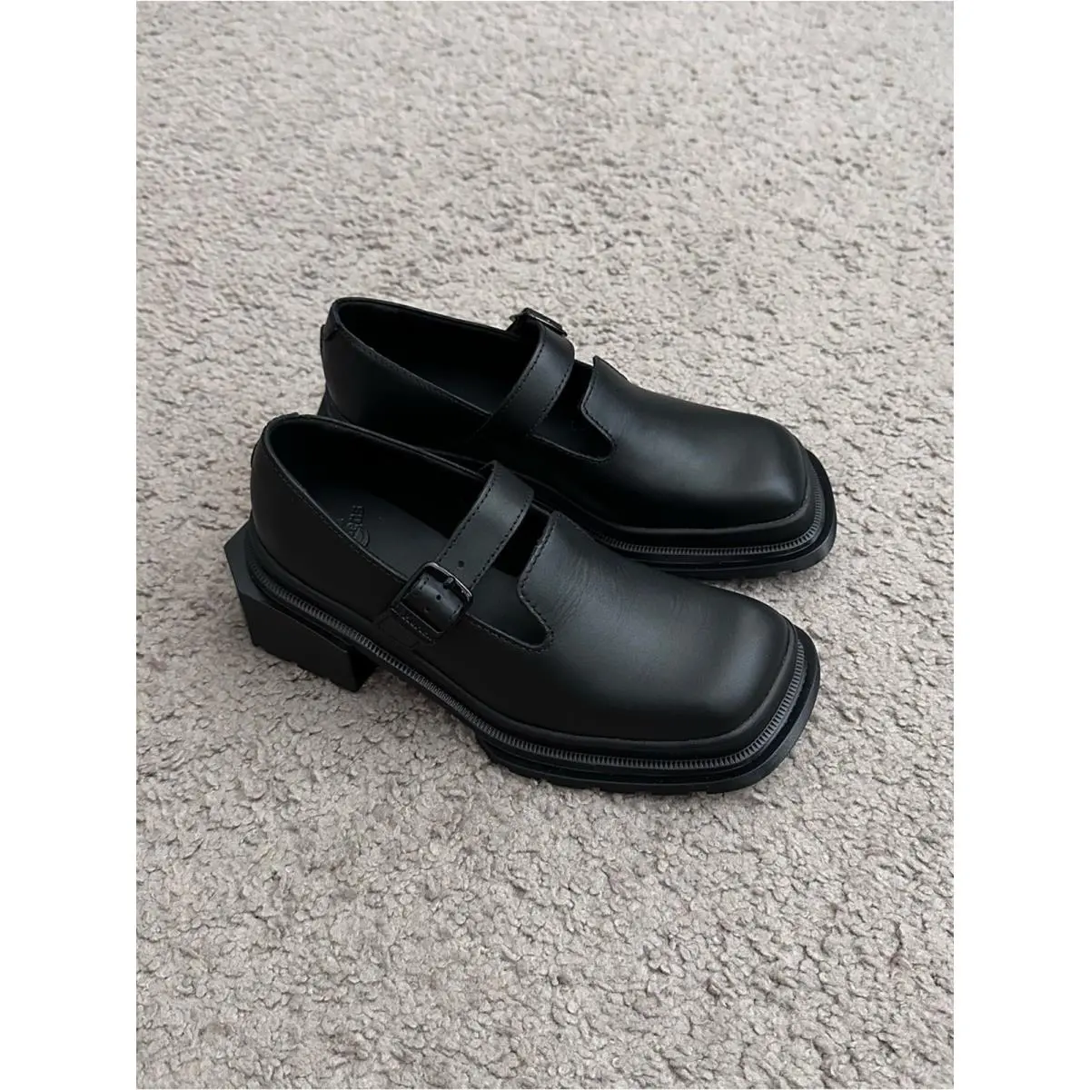 Dr. Martens Maybole Square Toe Mary Jane Shoes Womens 5